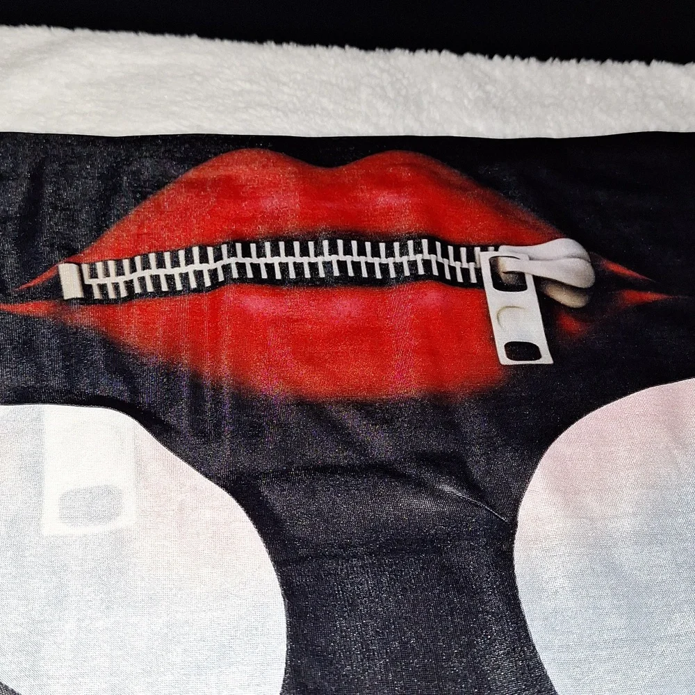 My Lips Are Sealed Women's XXL Panties - Picture 2 of 4